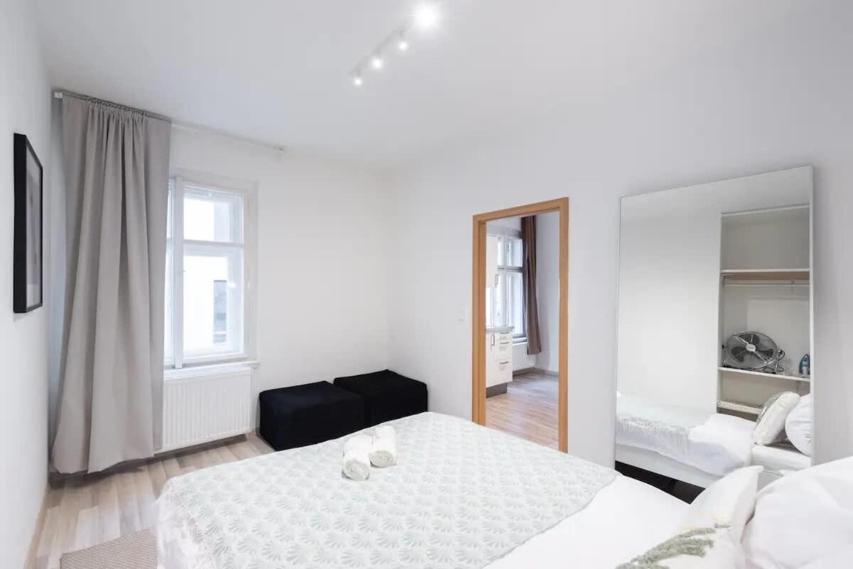 Neat Cozy Old Town Retreat W Queen Bed *